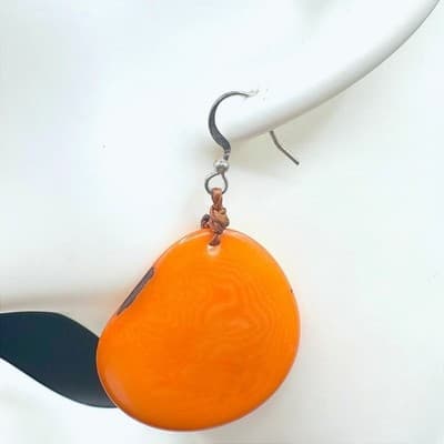 VTG Bright Orange Resin Drop Dangle Earrings Boho Style Silvertone Hook