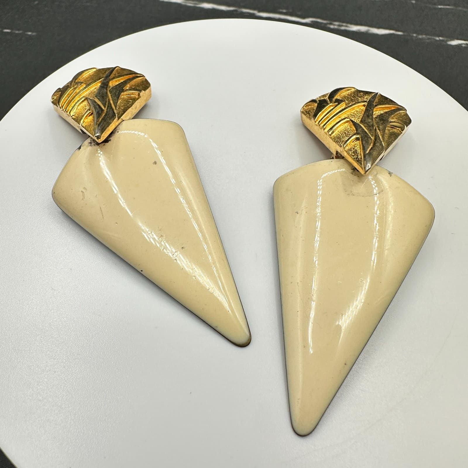 Vintage Women's Long Gold Tone Shoulder Duster Cream Enamel Dangle/Drop Earrings