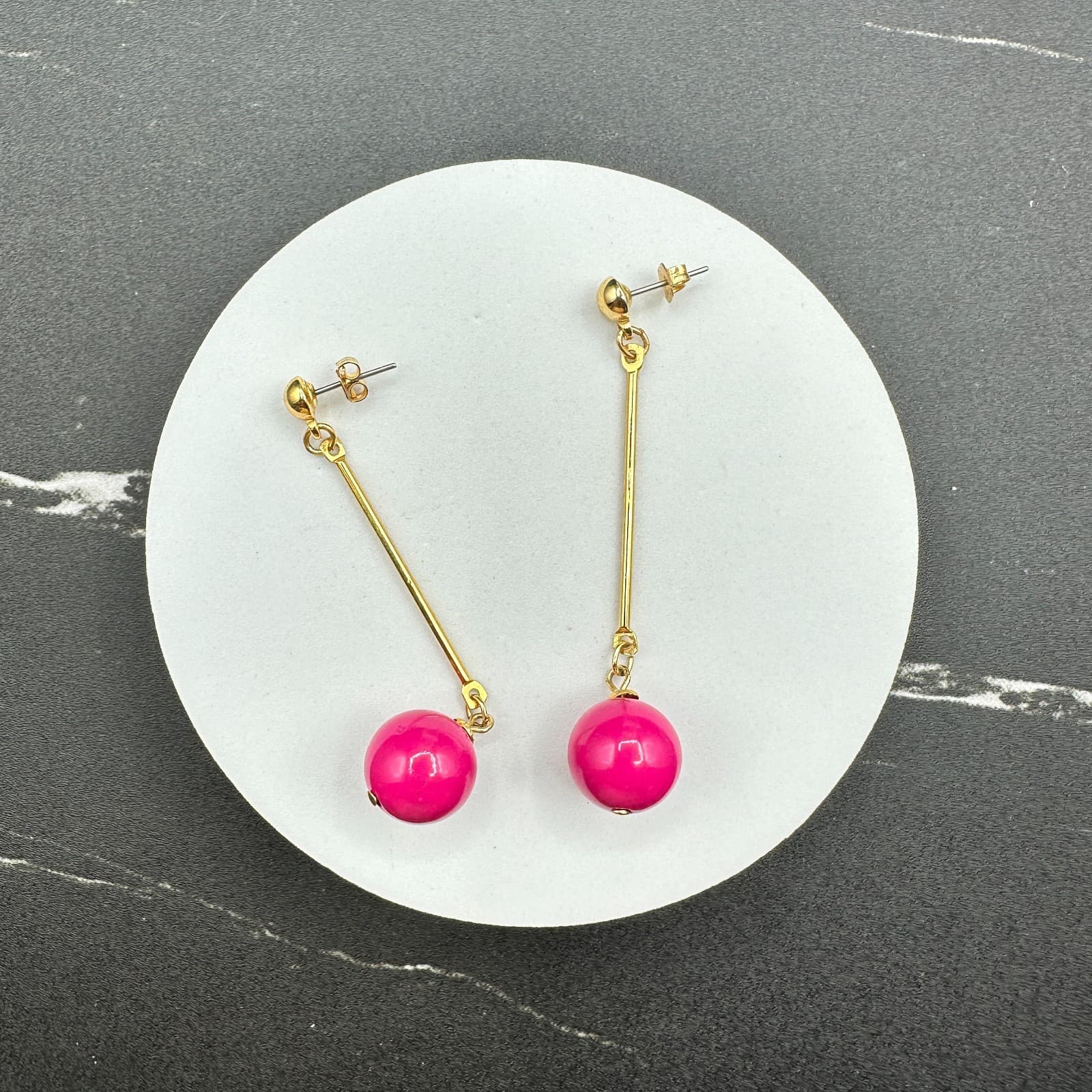 Vintage Gold-Tone Classic Hot Pink Painted Wood Long Pin Ball Drop Stud Earrings