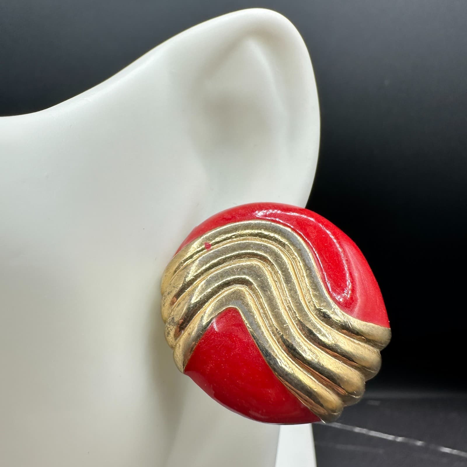 Vintage Glamour Gold-Tone Classic Red Lacquer Stud Statement Clip-On Earrings