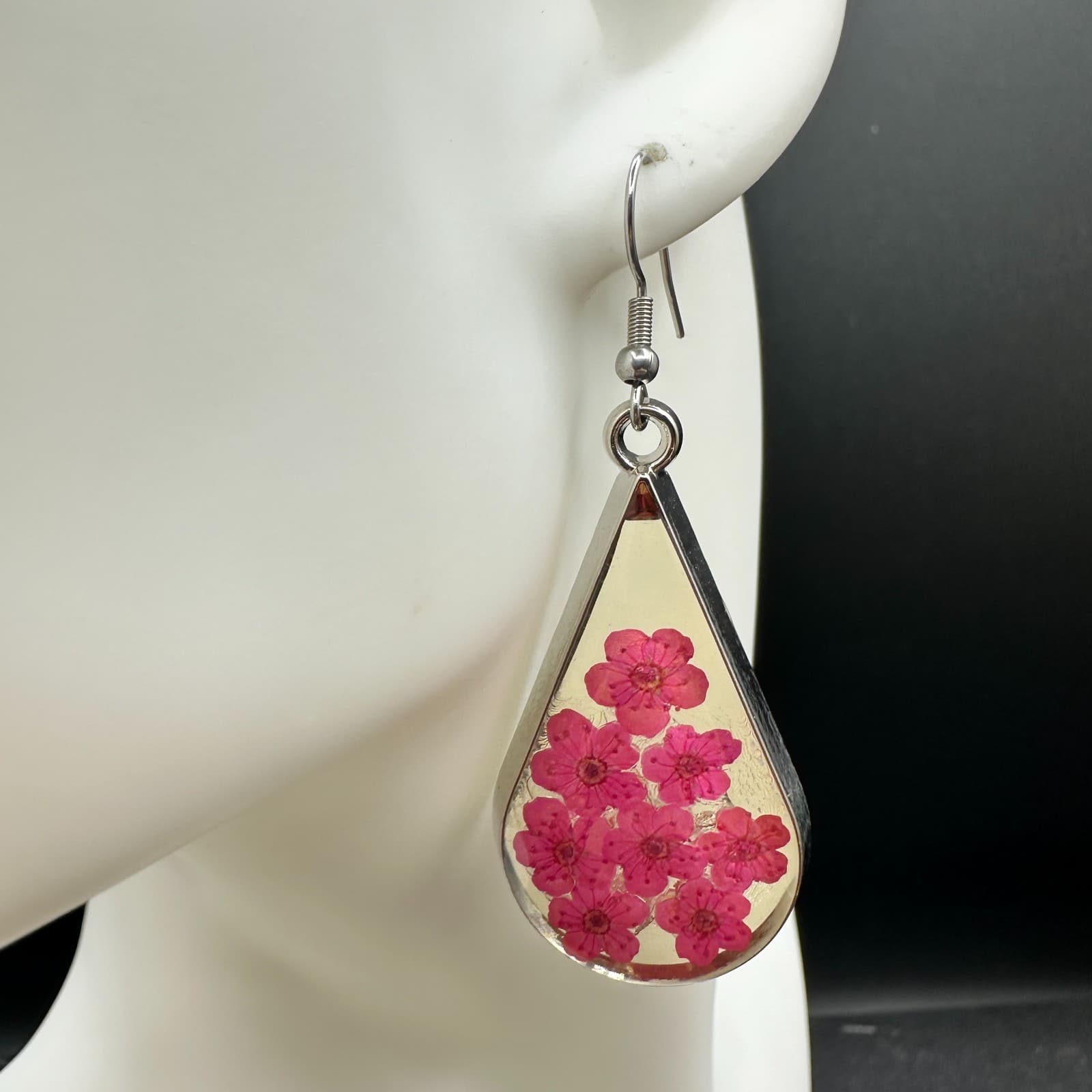 Natural Silver-Tone Resin Botanical Pink Dried Flower Teardrop Drop Earrings