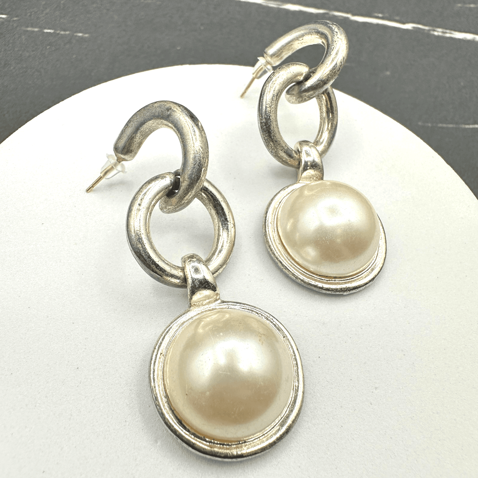 Vintage Women's Silver Tone Pearl Single Stone Collet Surround Dangle Earrings