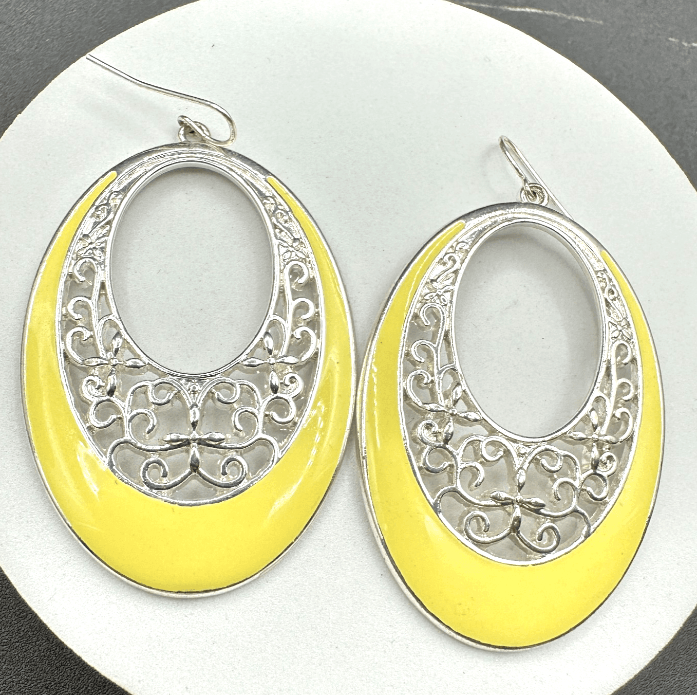 Vintage Women's Silver Tone Orchard Bliss Yellow Beauty Dangle/Drop Earrings