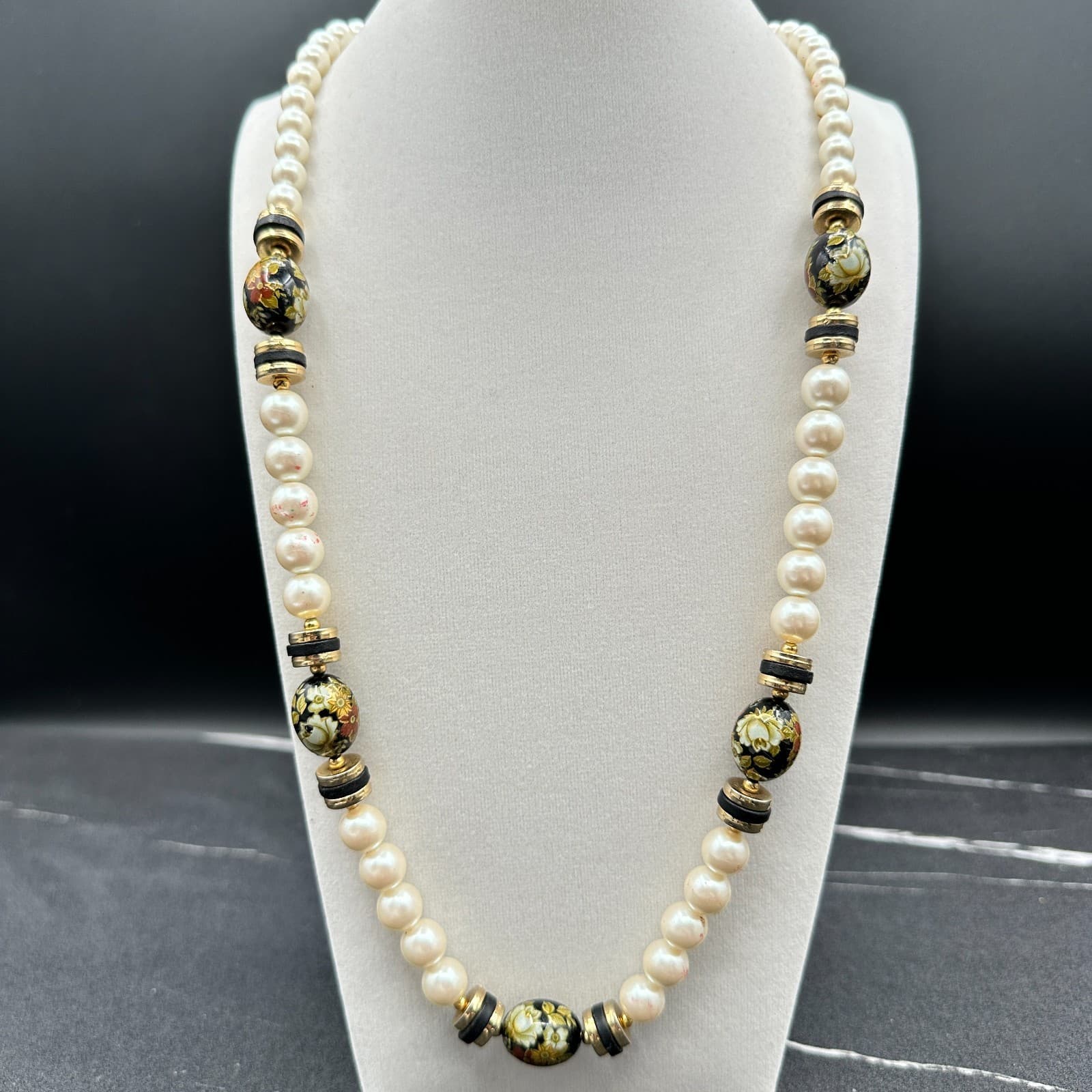VTG Faux Pearl Necklace Black Hand Painted Floral Beads Gold Tone 14.5 in Choker