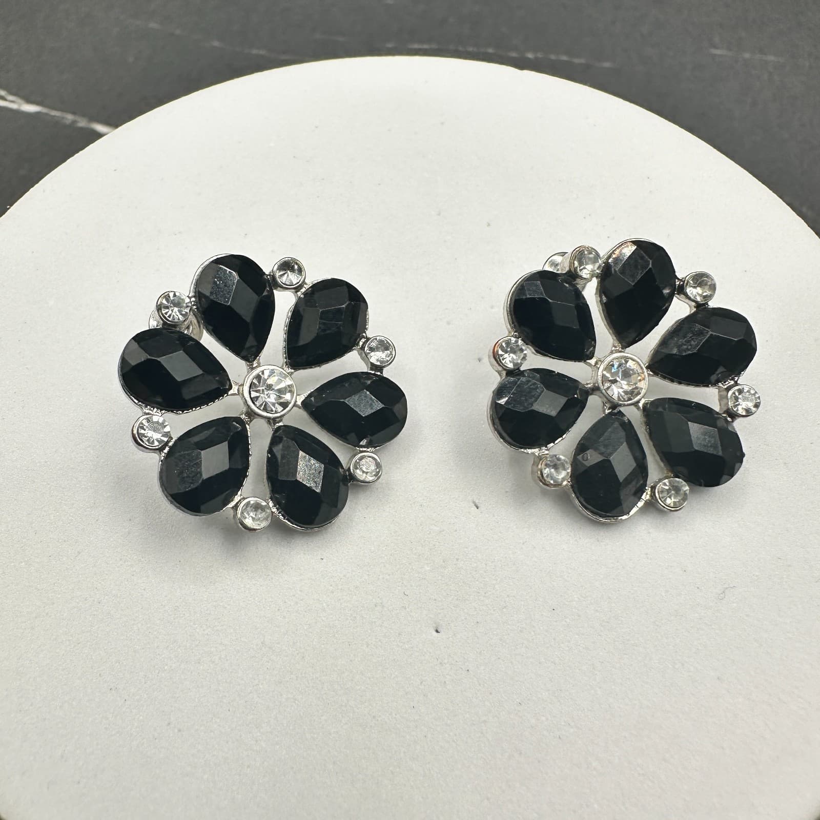 VTG Black Crystal Rhinestone Flower Stud Earrings Silver Tone Statement Jewelry