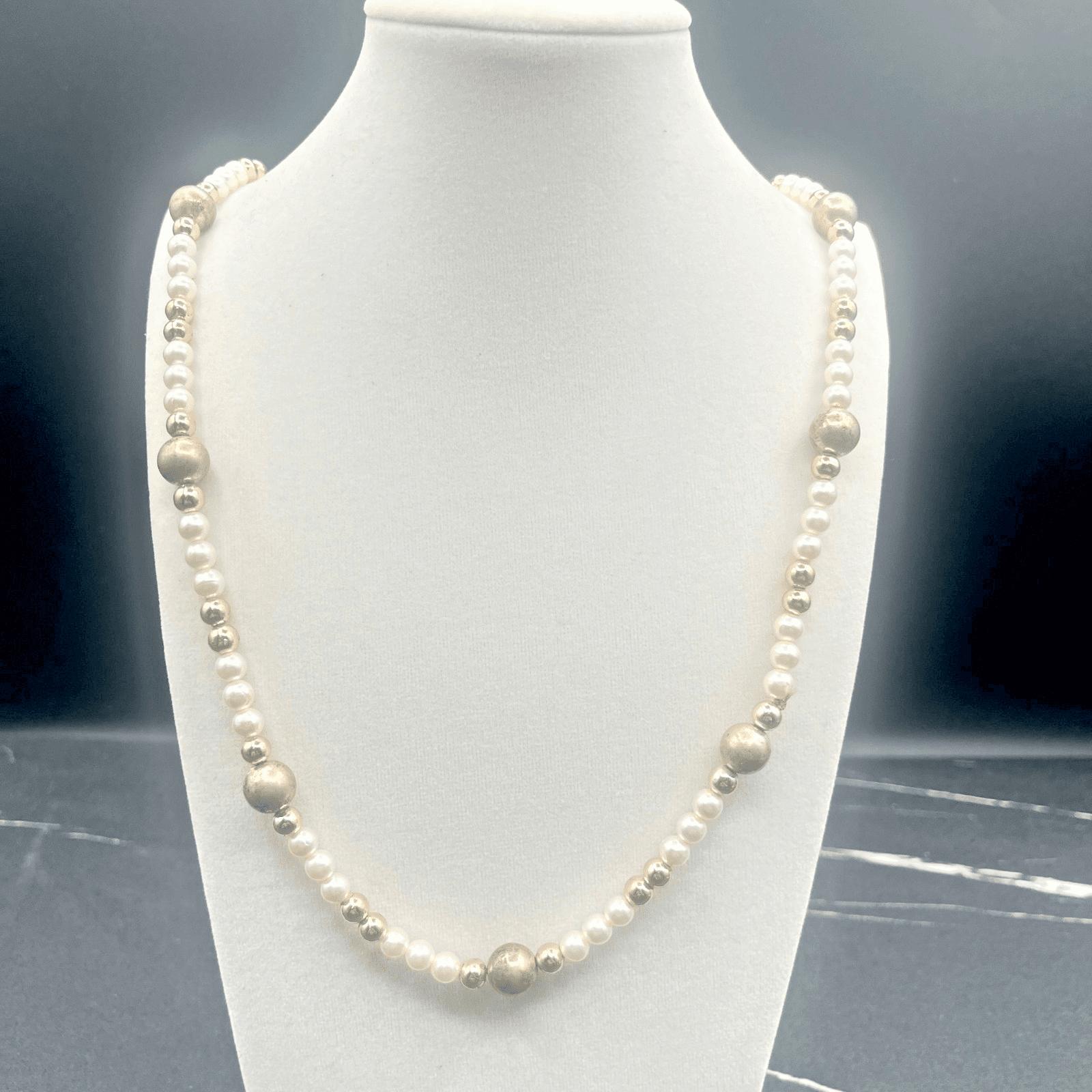 Vintage Faux Pearl & Metal Beads Gold Tone Long Necklace Women's Jewellery