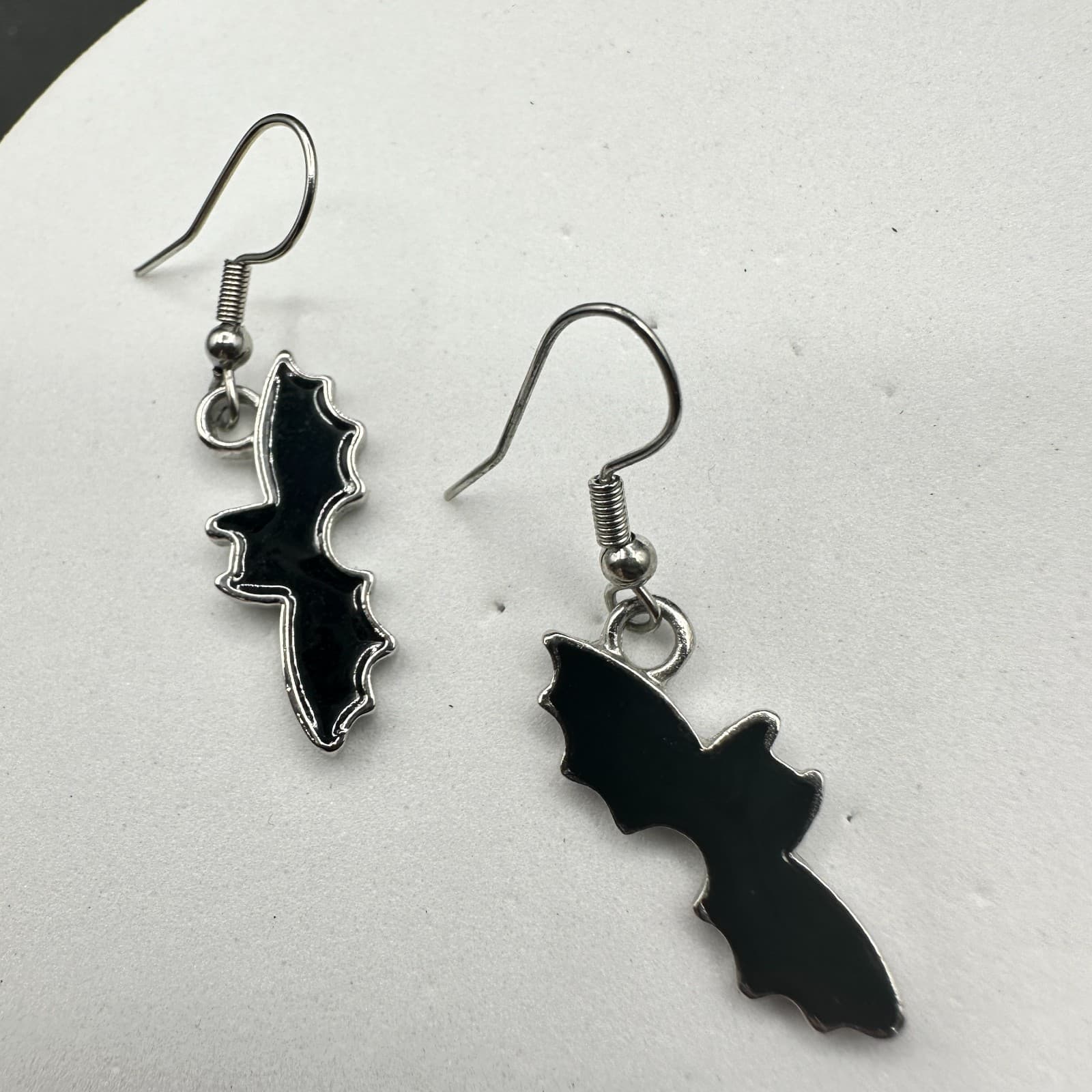 Vintage Black Enamel Bat Dangle Earrings Silver Tone Halloween Style