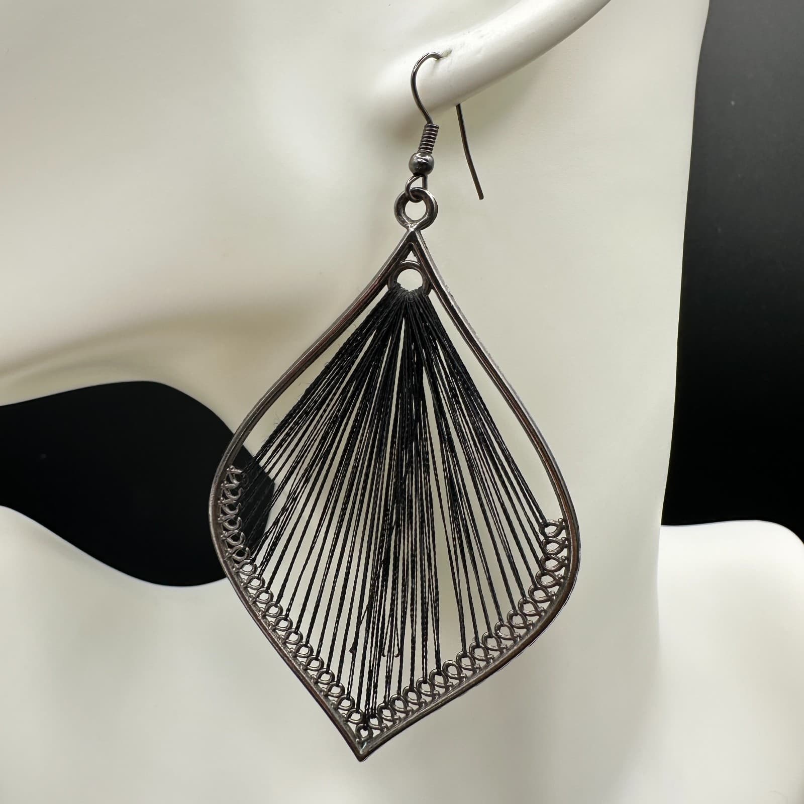 VTG Boho Teardrop String Art Dangle Earrings Women Black Thread Silver Tone