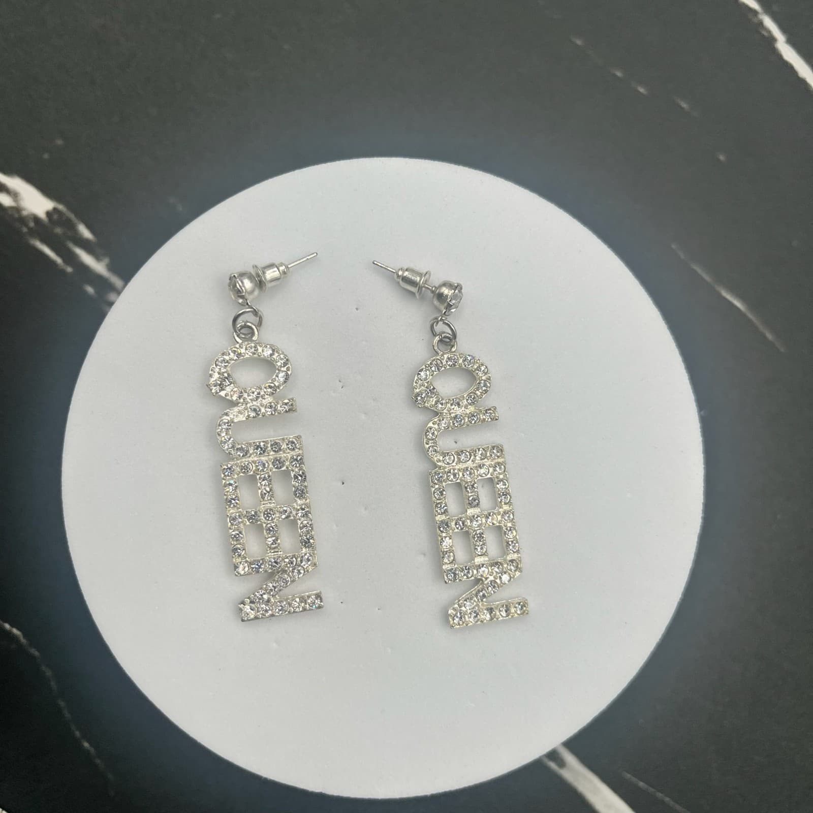 Vintage QUEEN Dangle Drop Earrings Silver-Tone Rhinestone Women's Jewellery 2"