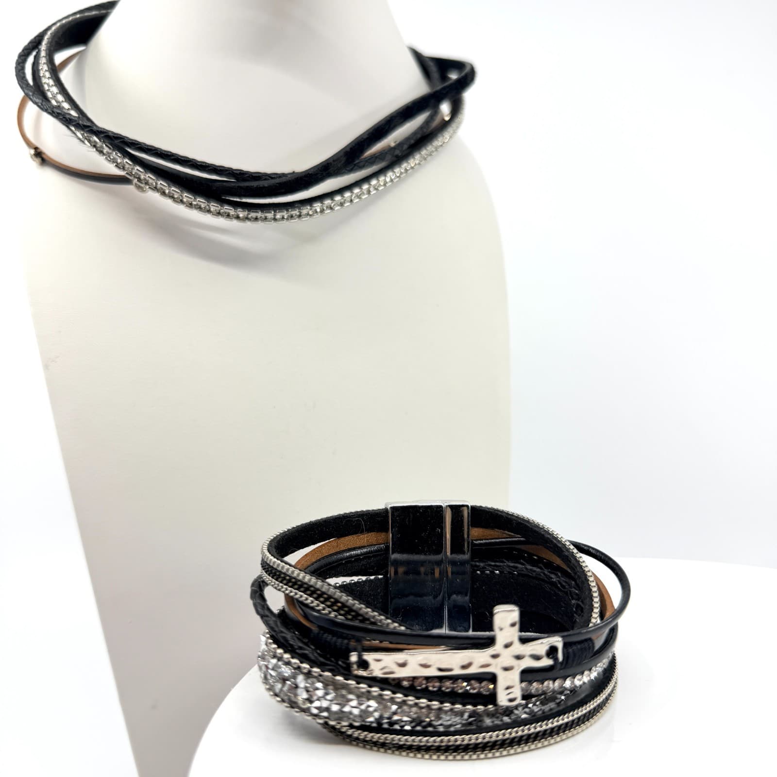 Vintage Black Faux Leather Jewelry Set Hammered Cross Magnetic Wrap Bracelet 90s