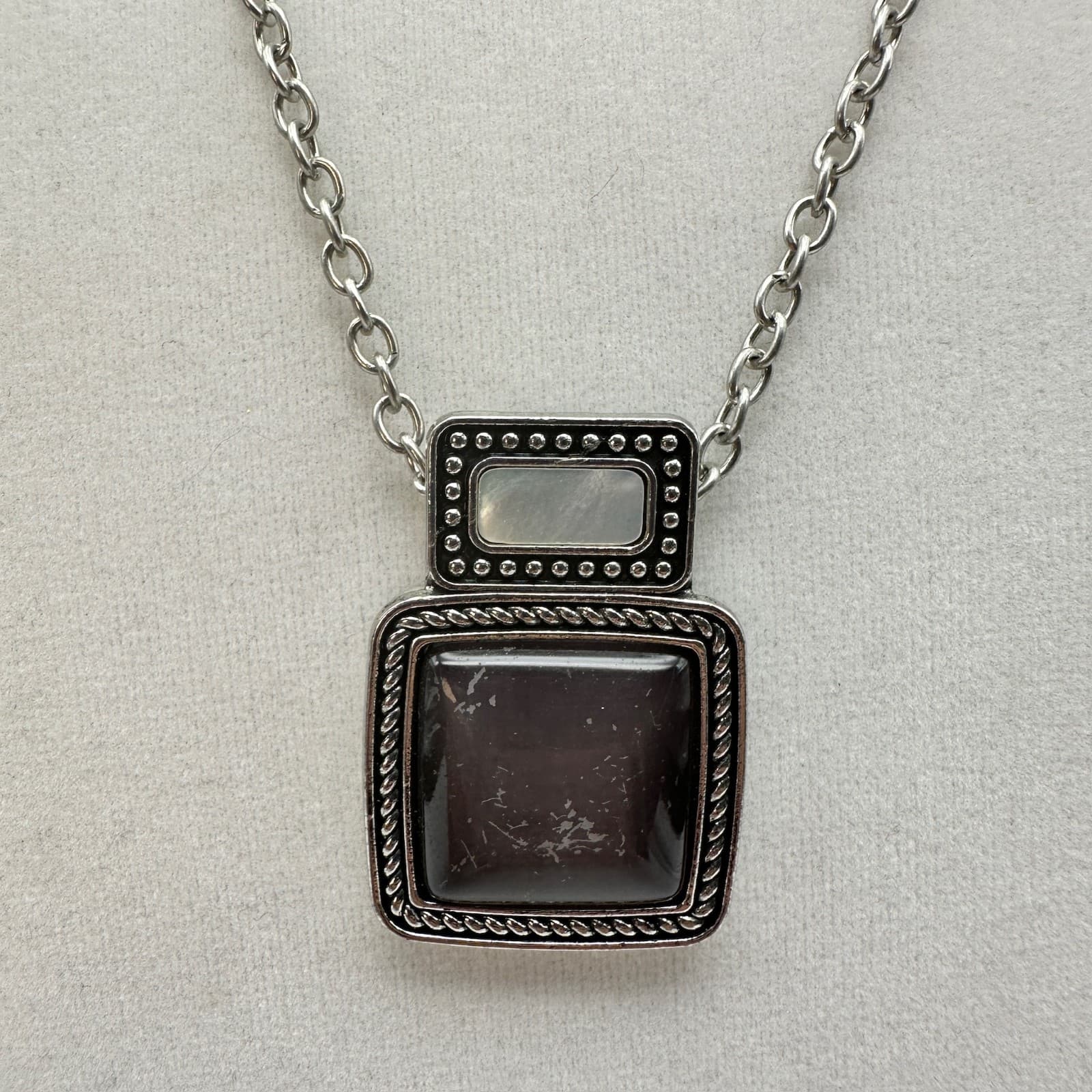 Vintage Y2K 90s Square Pendant Necklace Silver Tone Black Stone Pearl jewelry