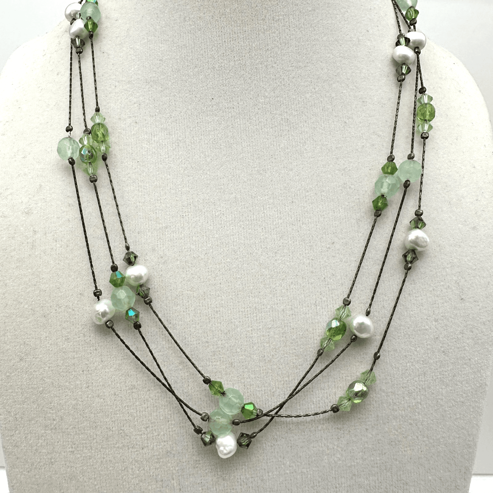 Vintage Y2K Multi-Strand Green Glass Pearl Necklace Women's Jewellery 9"