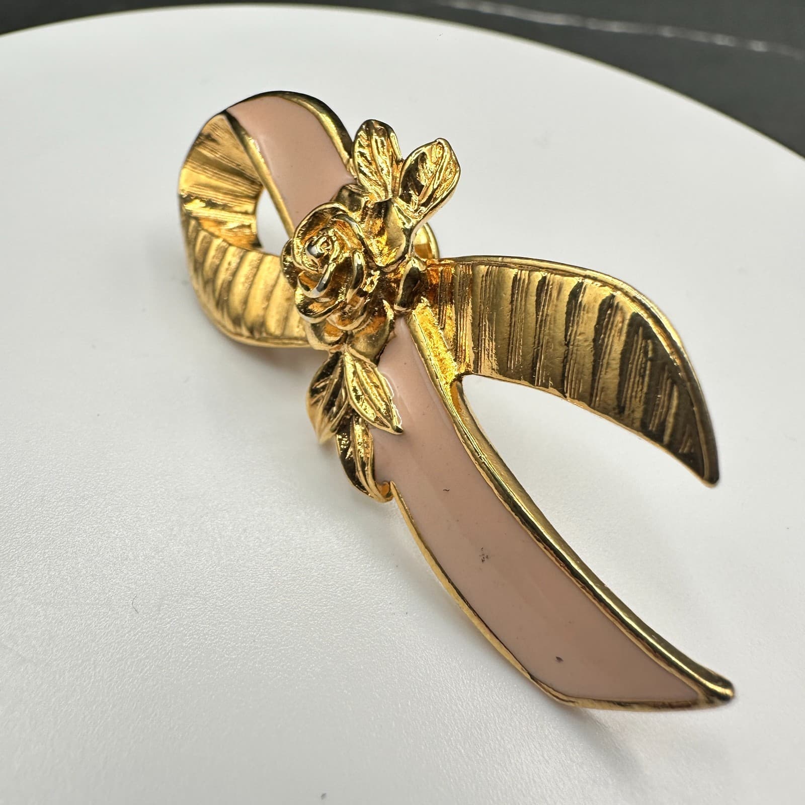 Avon Breast Cancer Awareness Gold Tone Pink Enamel Ribbon Pin Brooch Rose Flower