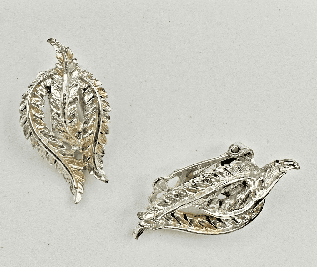 Vintage Coro Silver Tone Leaf Clip-On Earrings Mid Century Women's Jewelry