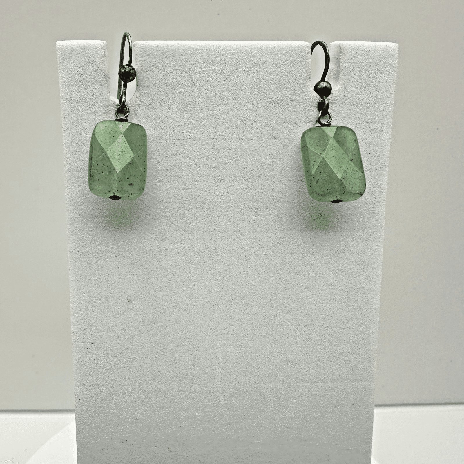 Vintage 90s Dangle Green Aventurine Stone Earrings Faceted Rectangle Silver Tone