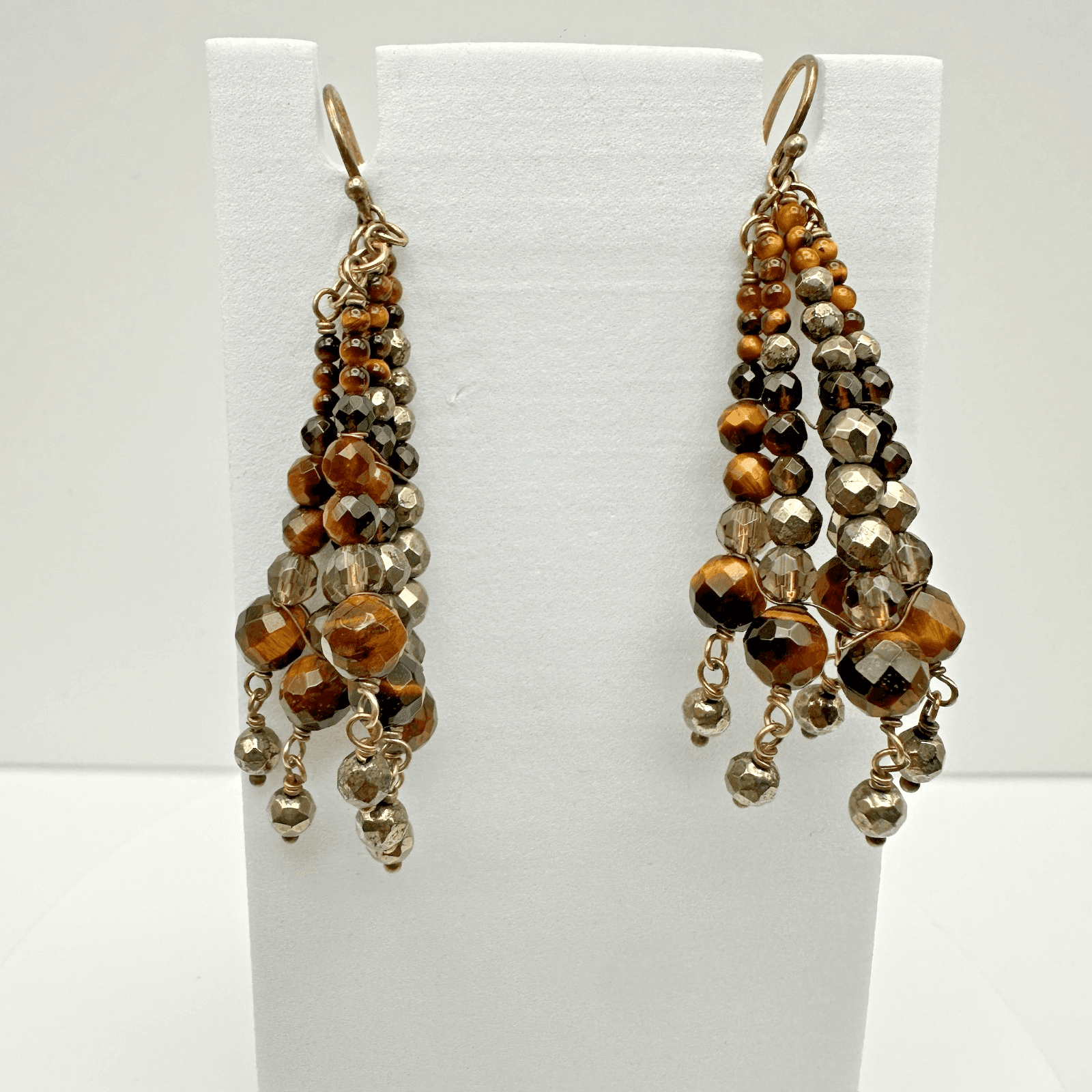 Vintage 90s Beaded Cluster Dangle Earrings Brown Gold-Tone Boho Drop Hook