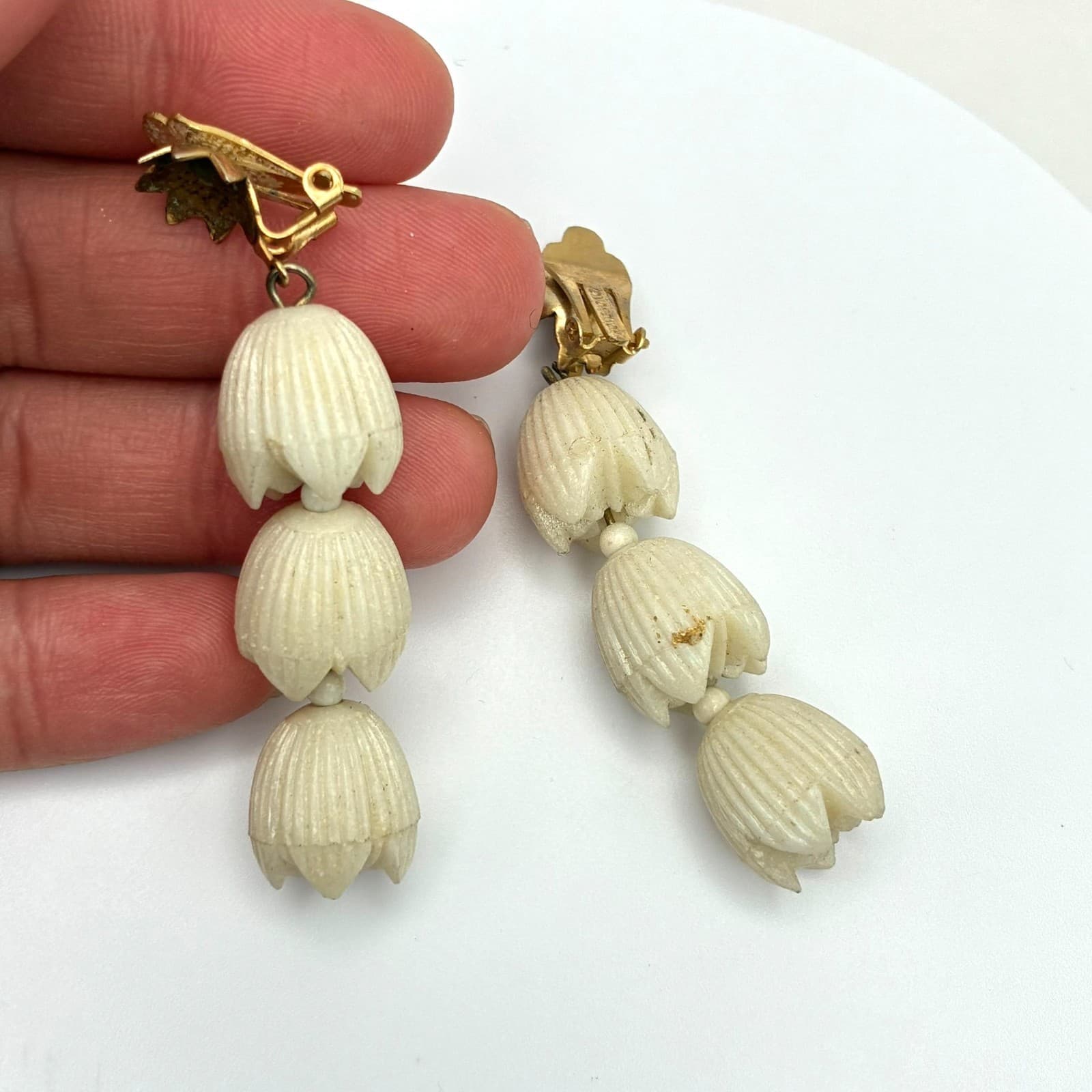 Vintage 50s 60s Hong Kong White Celluloid Tulip Dangle Earrings Women's Jewelry