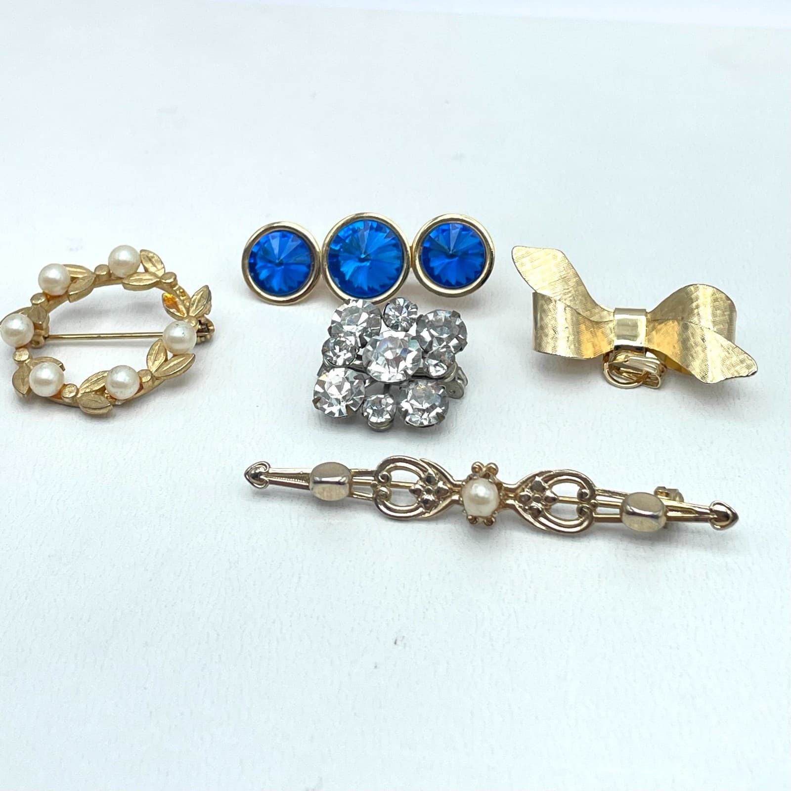 Lot of 5 Vintage Gold-Tone Rhinestone Mother Of Pearl Floral Bow Brooch Pin