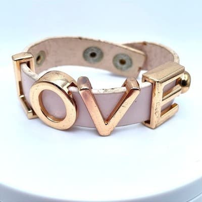 Valentine Gift Fashion Gold-Tone Classic Pink Vegan Leather "Love" Snap Bracelet