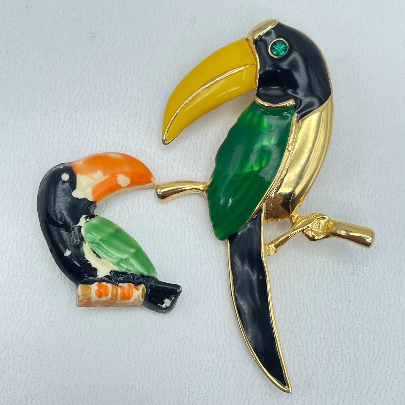 Lot of 2 VTG Gold Tone Classic Green Enamel Rhinestone Toucan Bird Brooch Pin