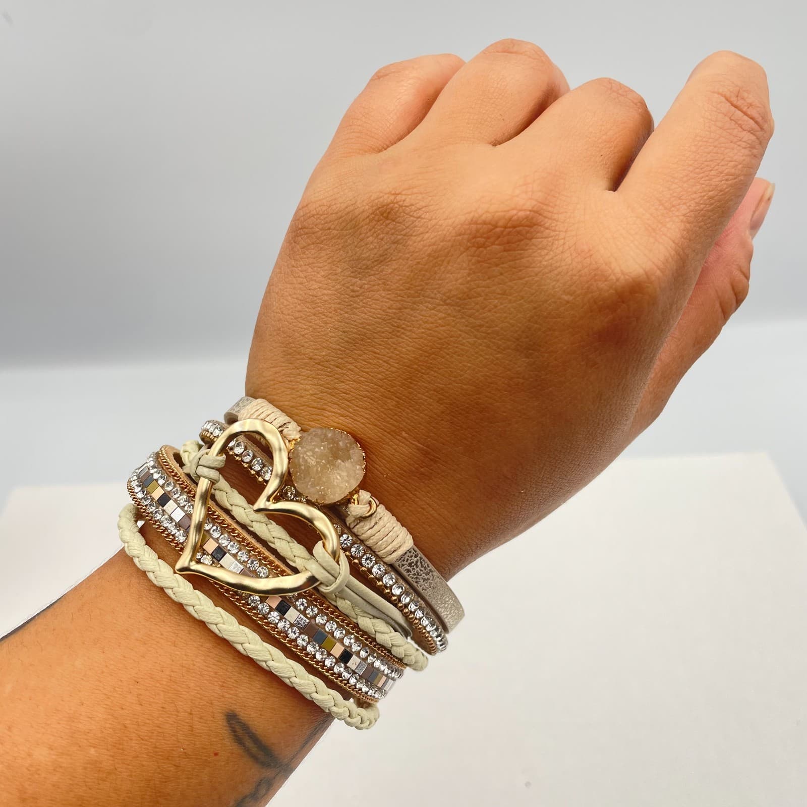 Vintage Y2K Multi-Layer Leather Cuff Bracelet Gold Tone Heart Glass Boho Jewelry