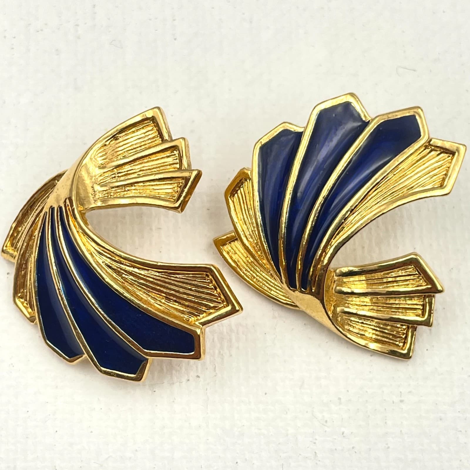Vintage 80s Gold Tone Blue Enamel Art Deco Fan Stud Earrings Fashion Jewelry