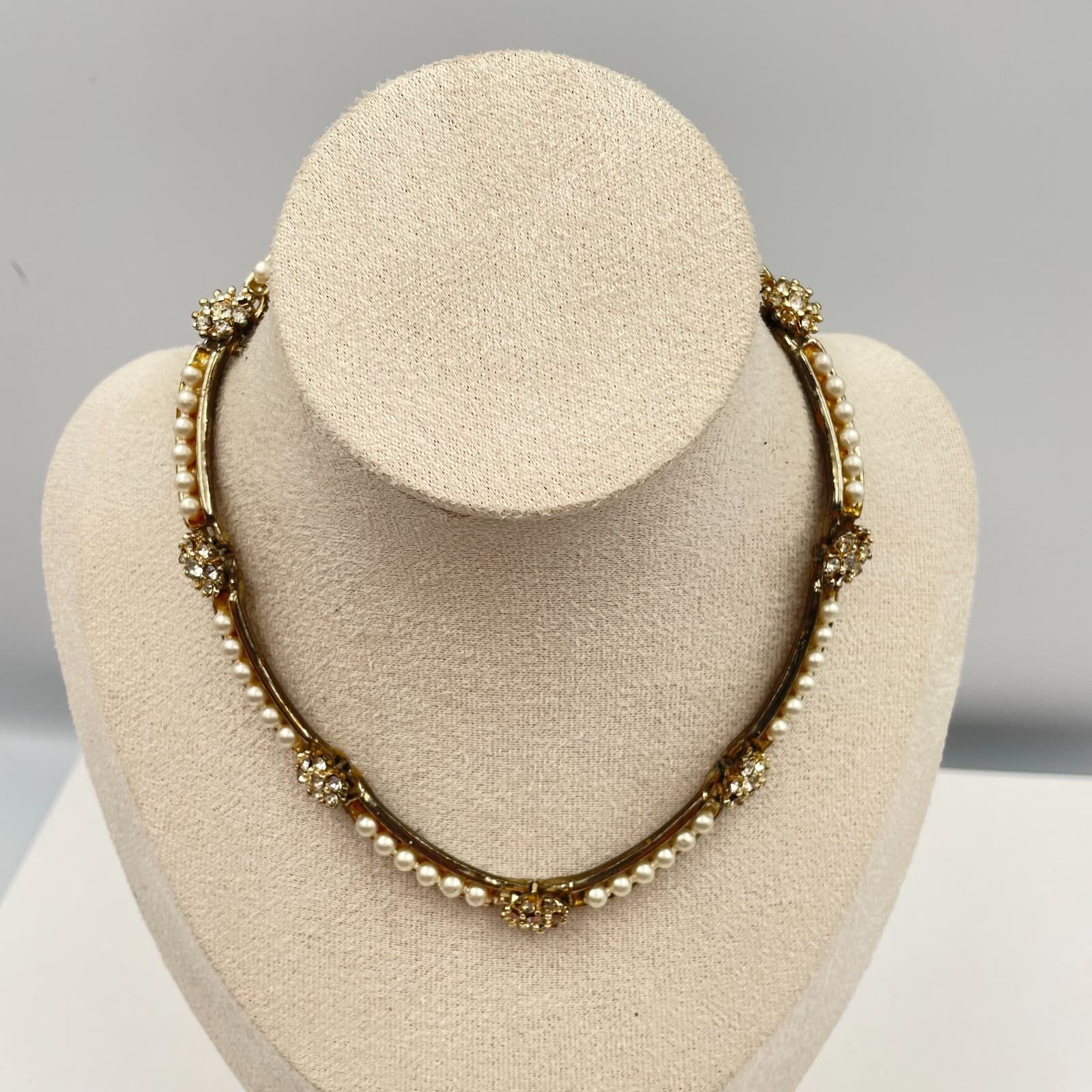 Vintage 90s Gold Tone Faux Pearl Glass Choker Necklace Women's Fashion Jewelry