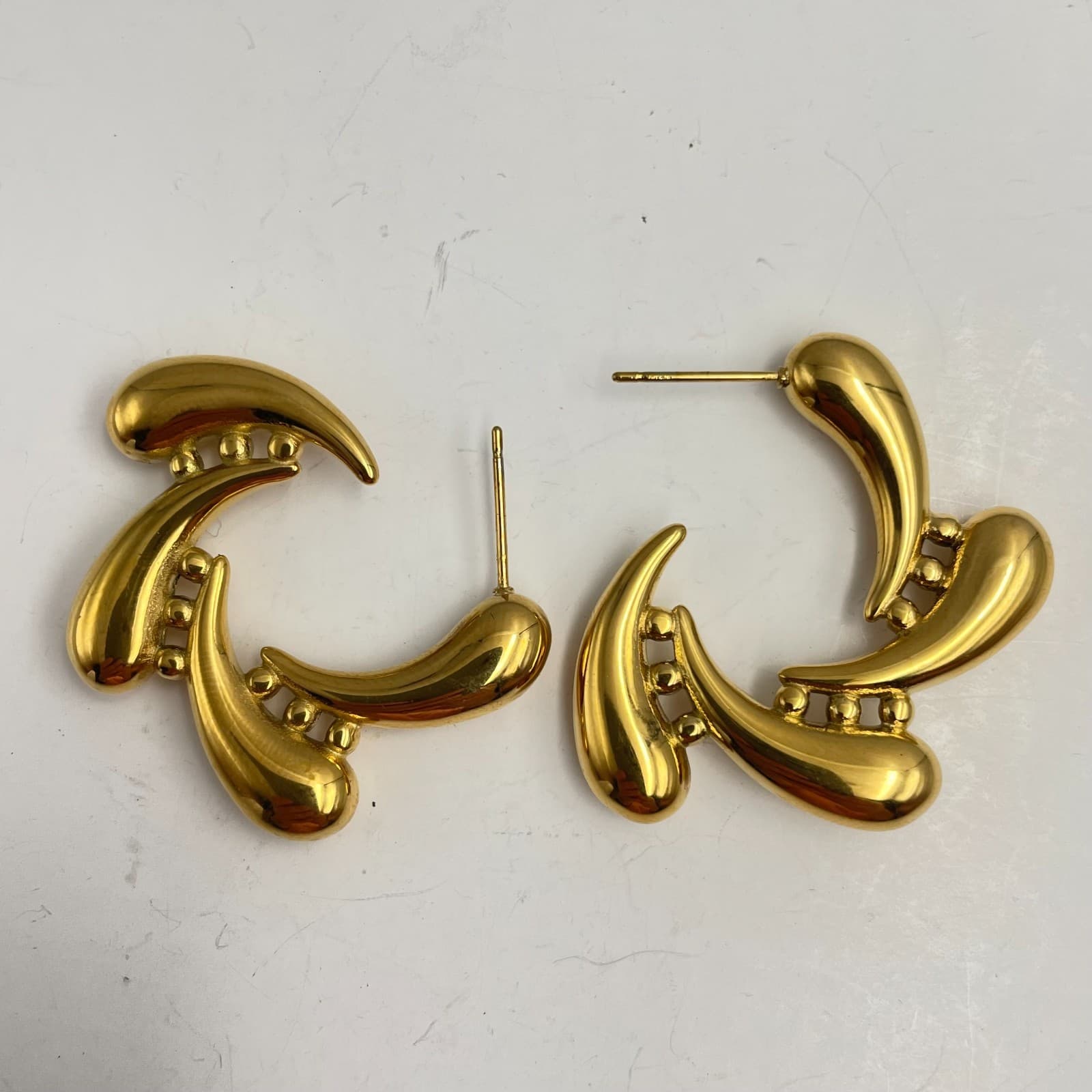 Vintage 90s Gold Tone Triple Water Droplets Stud Earring Modern Women's Jewelry