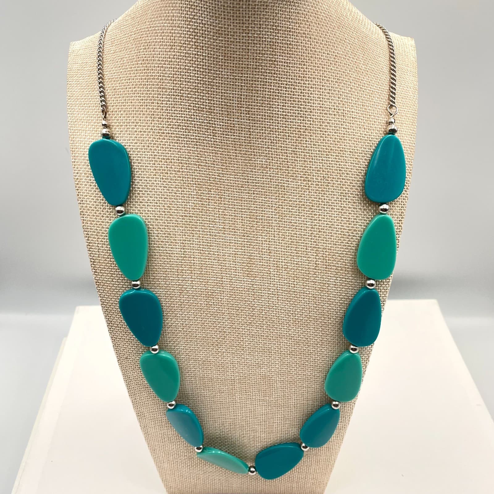 Vtg Chunky Teal Turquoise Statement Necklace Silver Tone Curb Chain Teardrop Bib