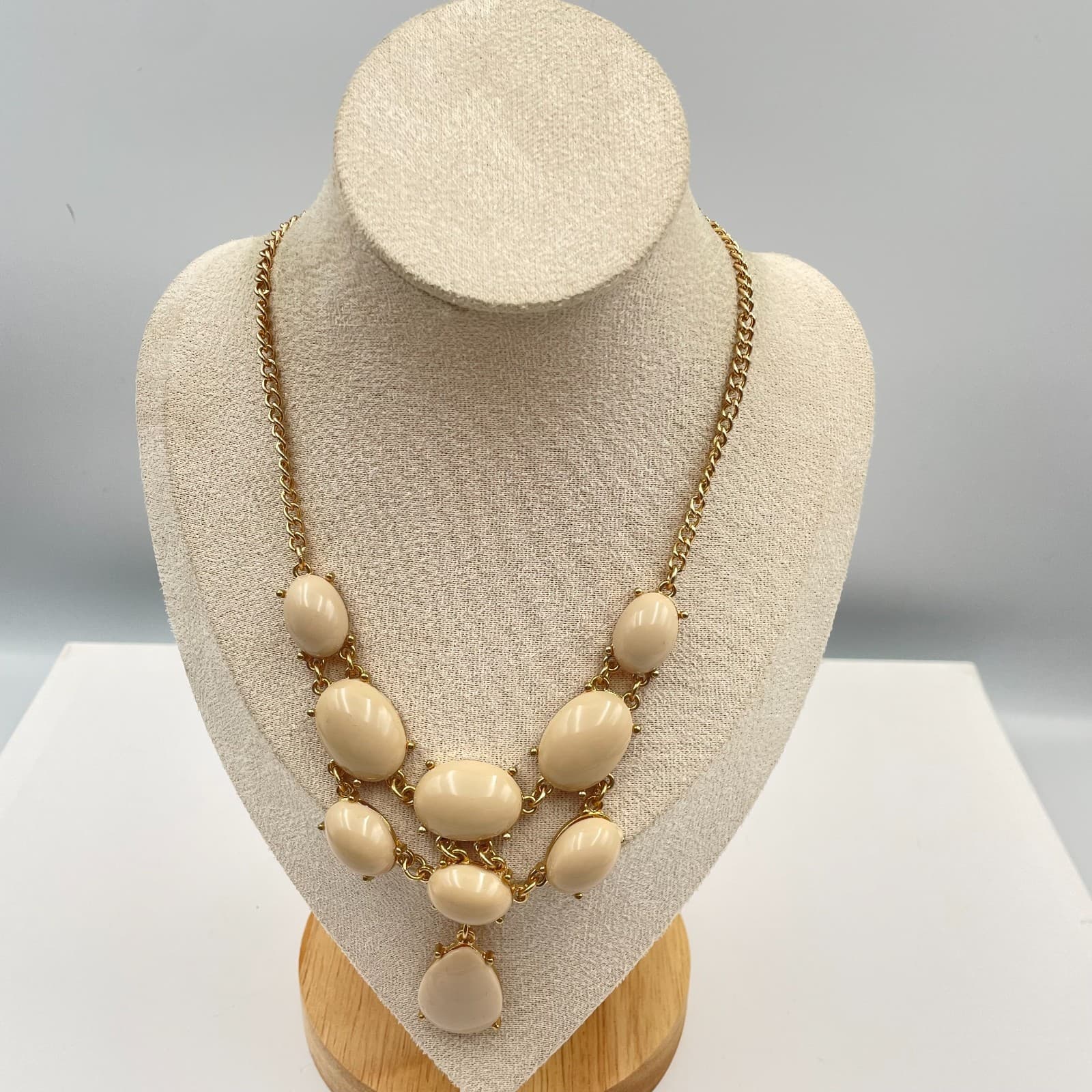 Vintage Style Cream Chunky Statement Necklace Gold Tone Bib Pendant Bold Jewelry