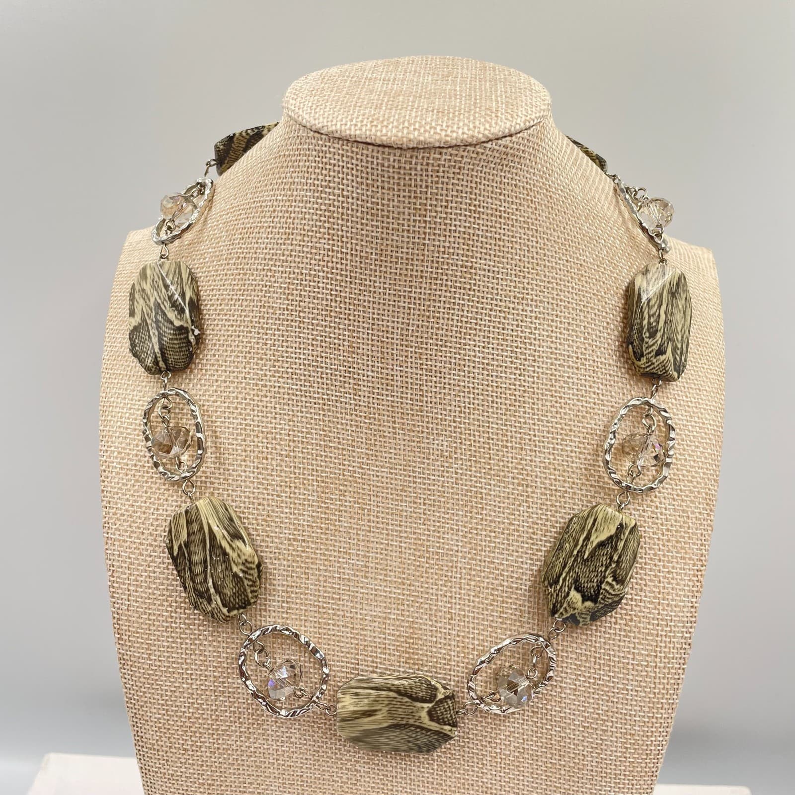 VTG Silver Tone Snakeskin Print Resin Statement Necklace Chunky Crystal Beaded