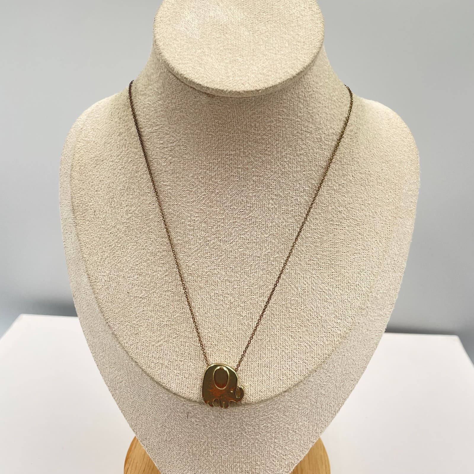 Vintage Elephant Pendant Necklace Gold Tone Minimalist Animal Charm Dainty Chain