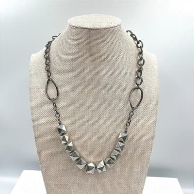 Gunmetal-Tone Urban Chic Silver-Tone Faceted Metal Square Beads Lobster Necklace