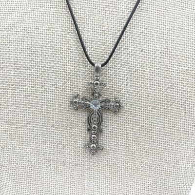 Vintage Ornate Silver Cross Pendant Necklace Fleur De Lis Crystal Gothic Victori