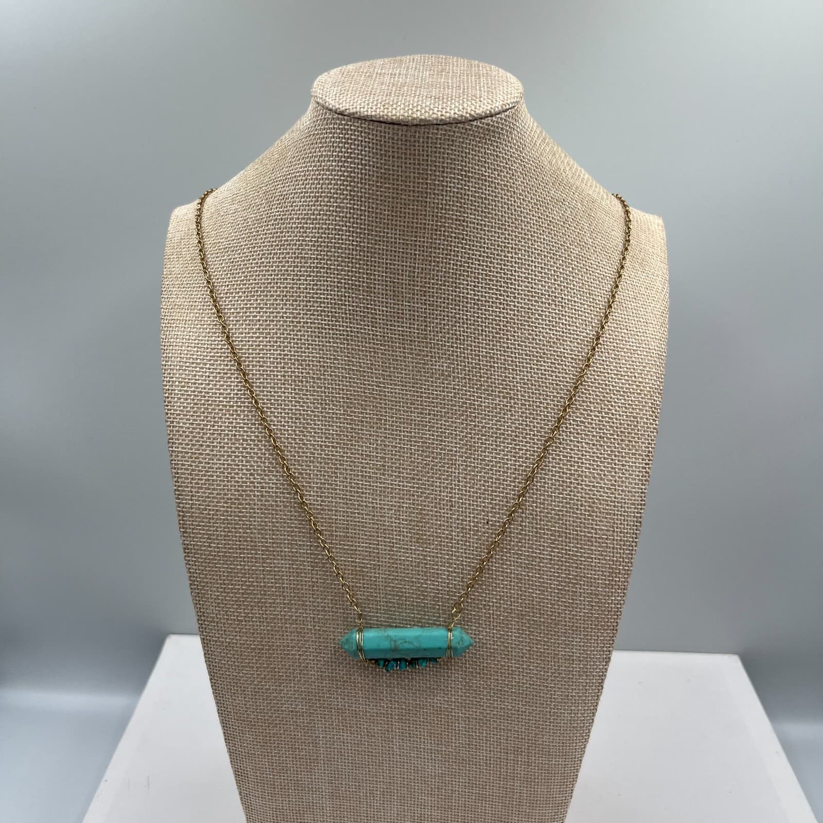 Vintage Turquoise Crystal Point Necklace Wire Wrapped Gold Tone Boho Jewelry Gif