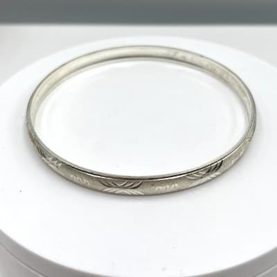 Vintage Silver Tone Bangle Bracelet Etched Floral Pattern Boho Stackable Gift