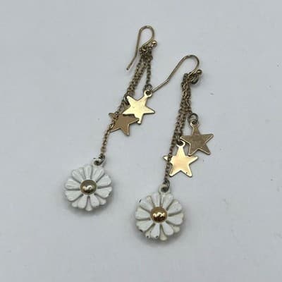Vintage Boho Daisy Star Dangle Earring White Enamel Floral Gold Tone Tiered Drop
