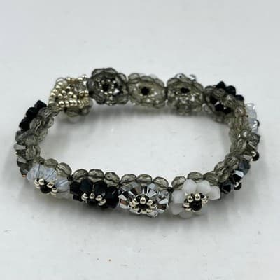 VTG Handcrafted Crystal Floral Beaded Stretch Bracelet Monochrome Black White