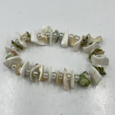 Vintage Natural Seashell Beaded Bracelet White Green Nautical Beach Jewelry