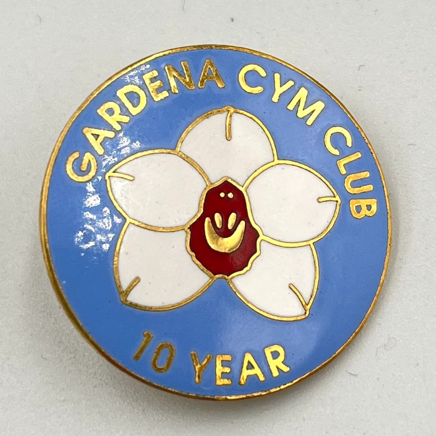 Vintage Gardena Cym Club 10 Year Service Pin Gold Tone Enamel Flower Lapel Hat