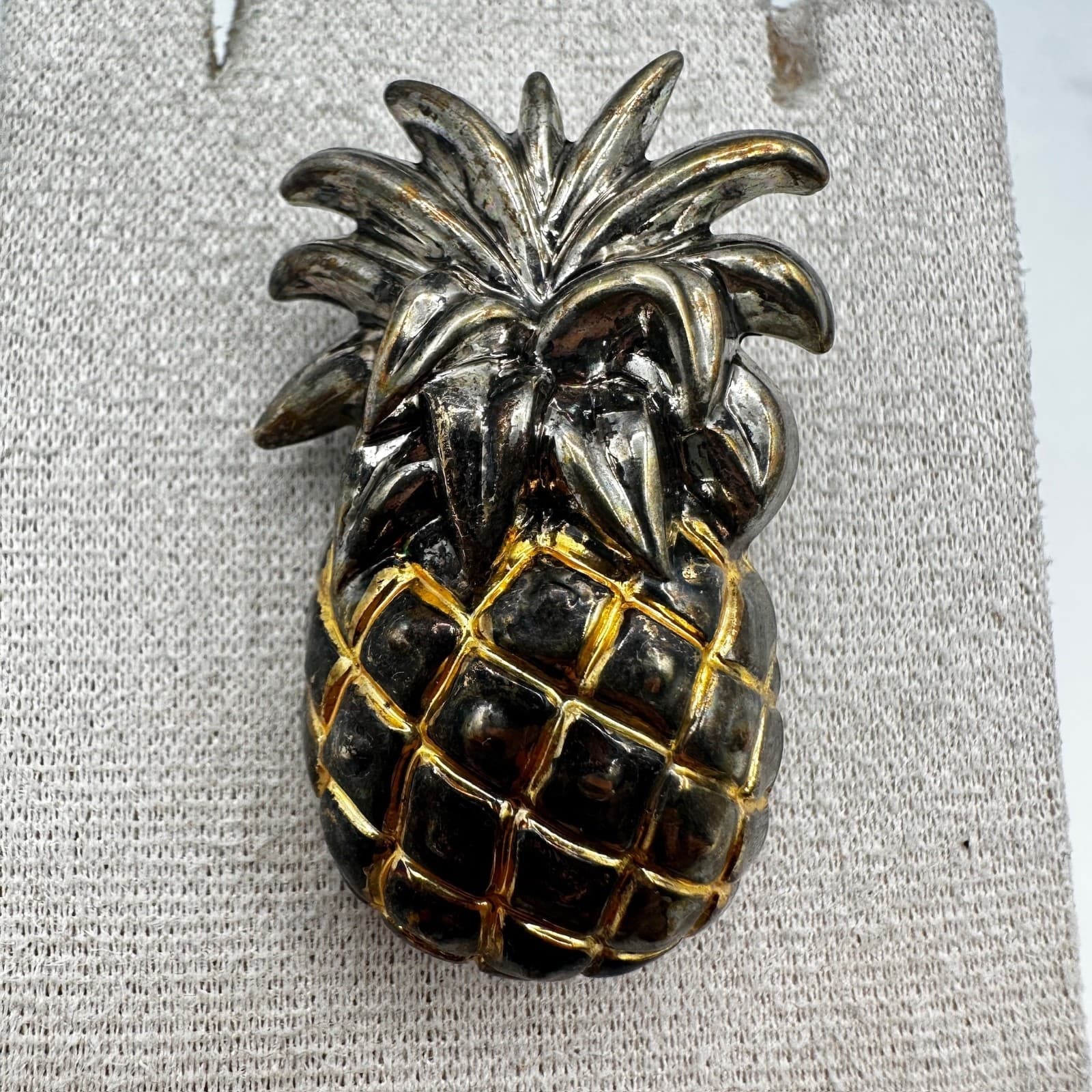 Vintage Gold Tone Textured Pineapple Brooch Pin Fruit Tropical Y2K 90s