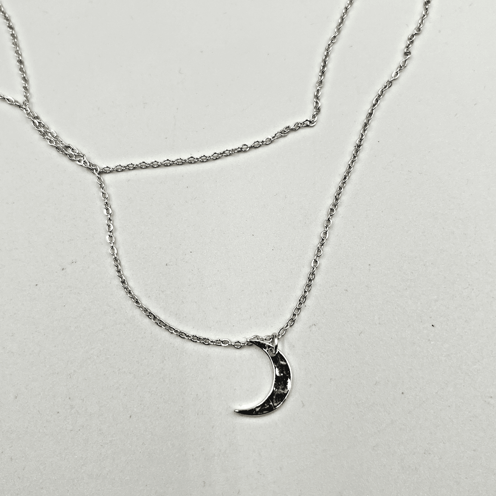 Vintage Y2K Silver Tone Layered Crescent Moon & Bar Pendant Necklace Boho Retro