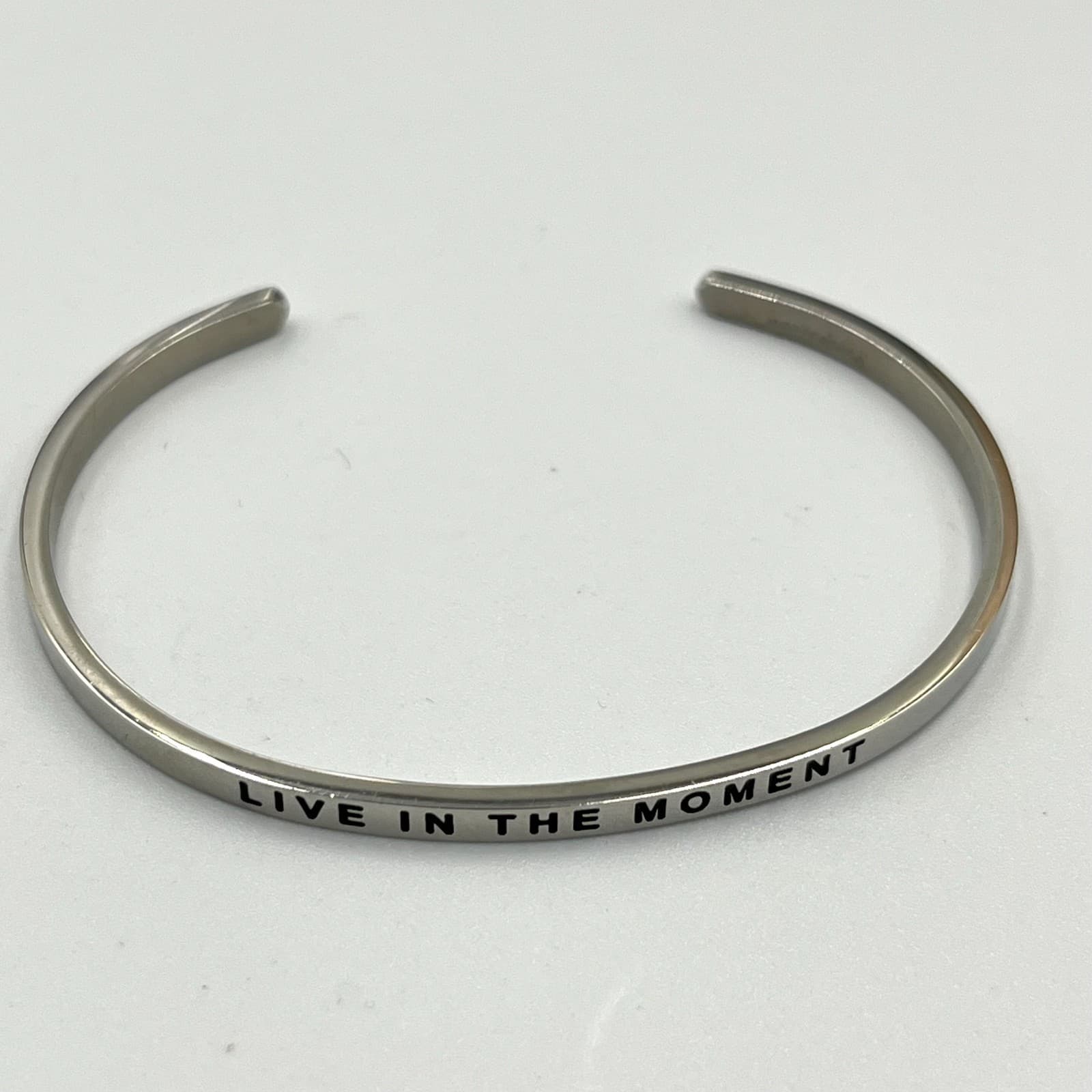 VTG Live In The Moment Silver Tone Awareness Inspirational Cuff Bangle Bracelet