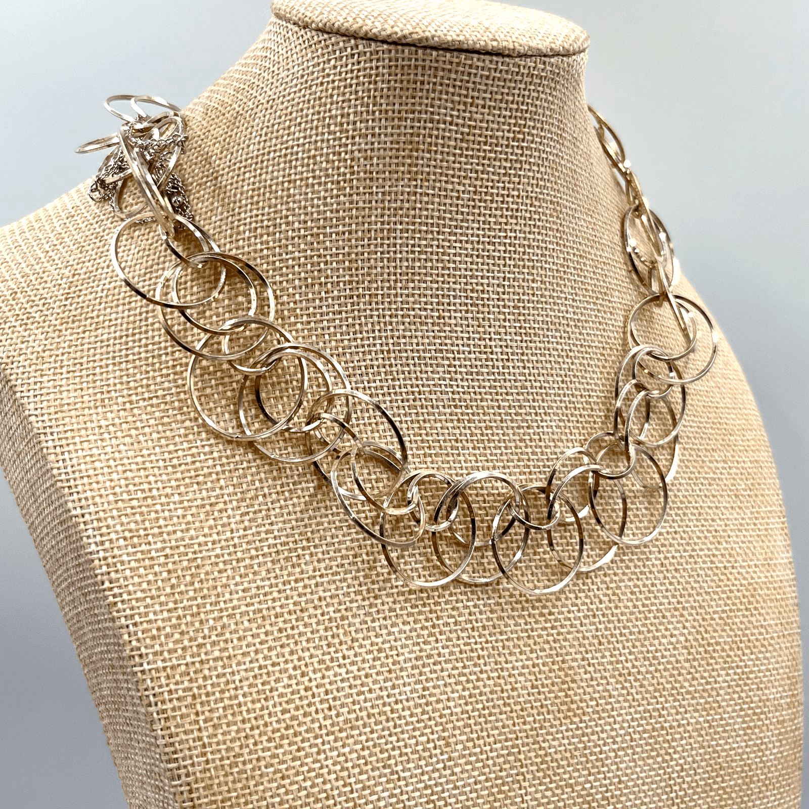 Retro Y2K Silver Tone Multi-Hoop Linked Circle Statement Choker Necklace Classic