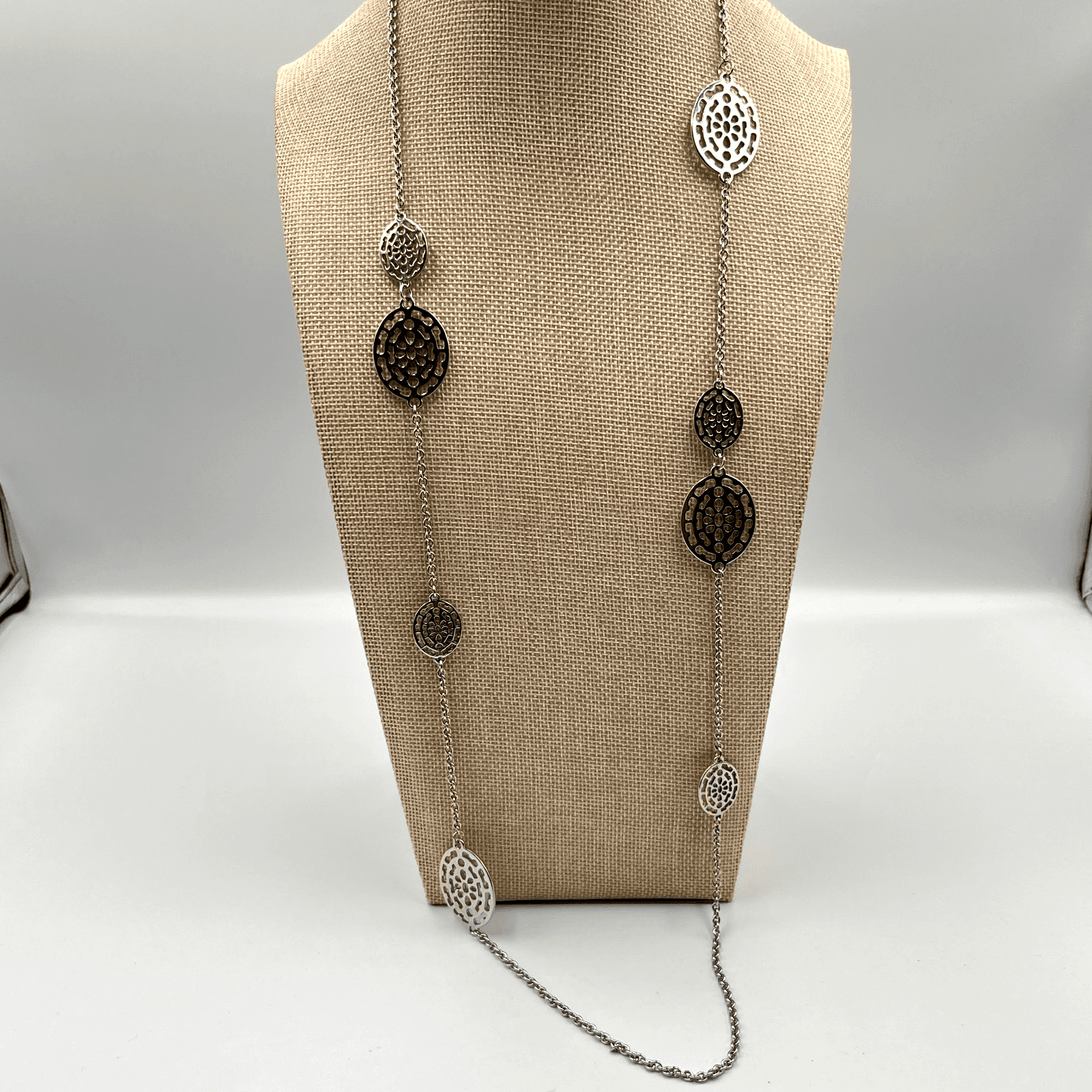 Vintage Retro Silver Tone Cutout Filigree Medallion Long Station Necklace Y2K