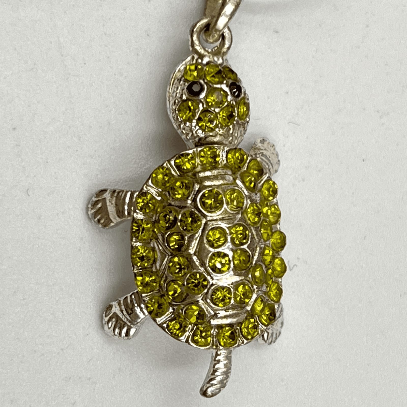 Vintage Retro Silver Tone Peridot Green Rhinestone Sea Turtle Pendant Necklace