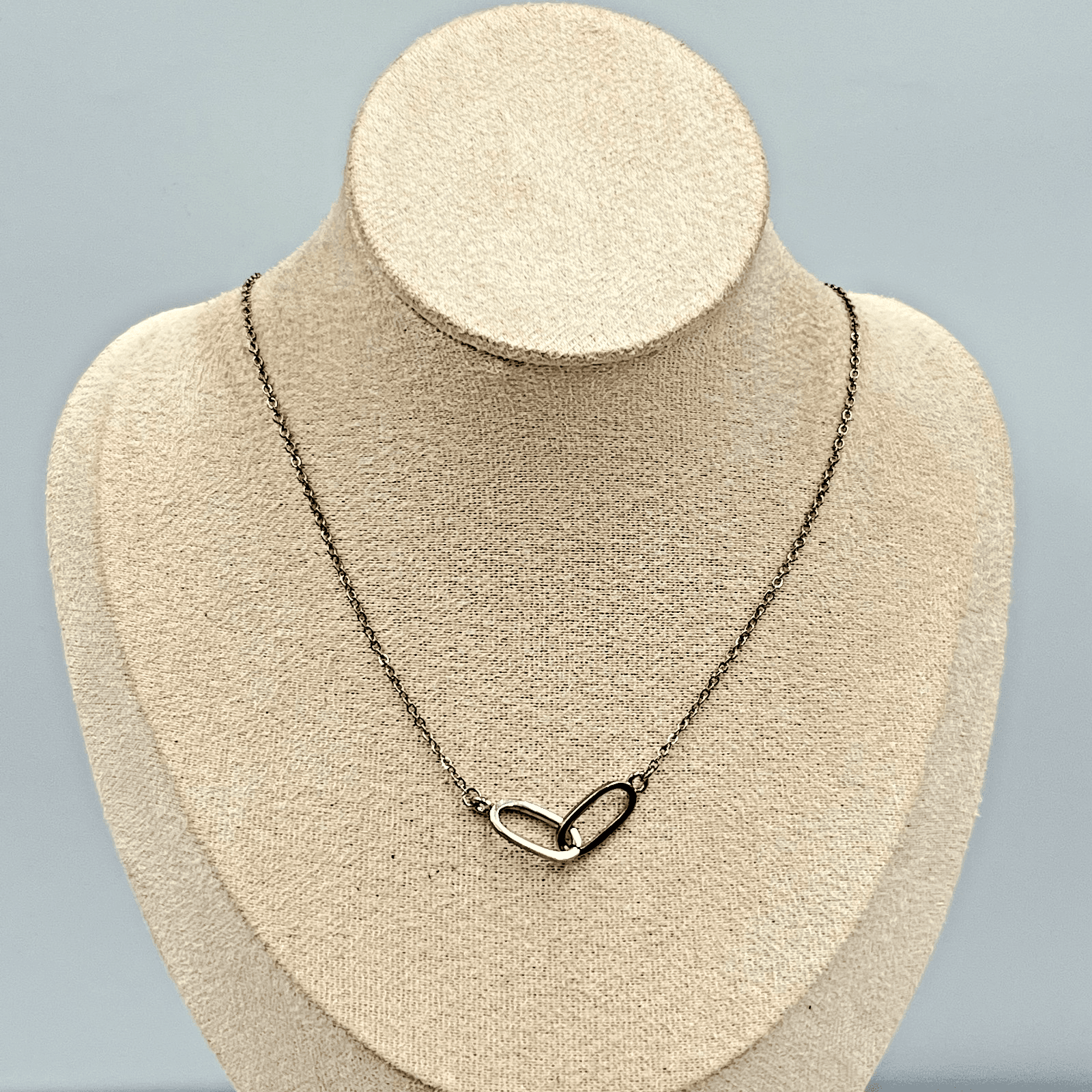 Modern Silver Tone Interlocking Double Oval Link Necklace Minimalist Chain