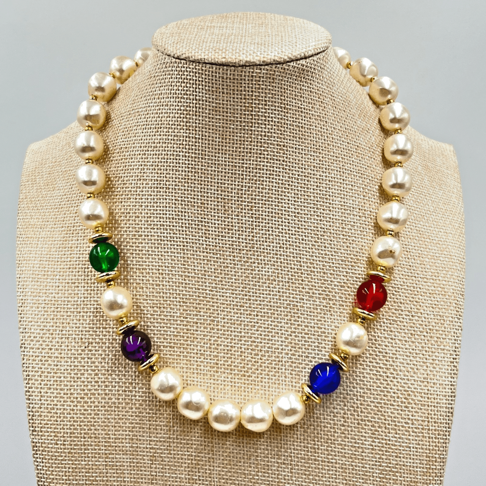 Vintage Faux Pearl Necklace with Multi-Color Glass Accents - Retro Chic Fashion