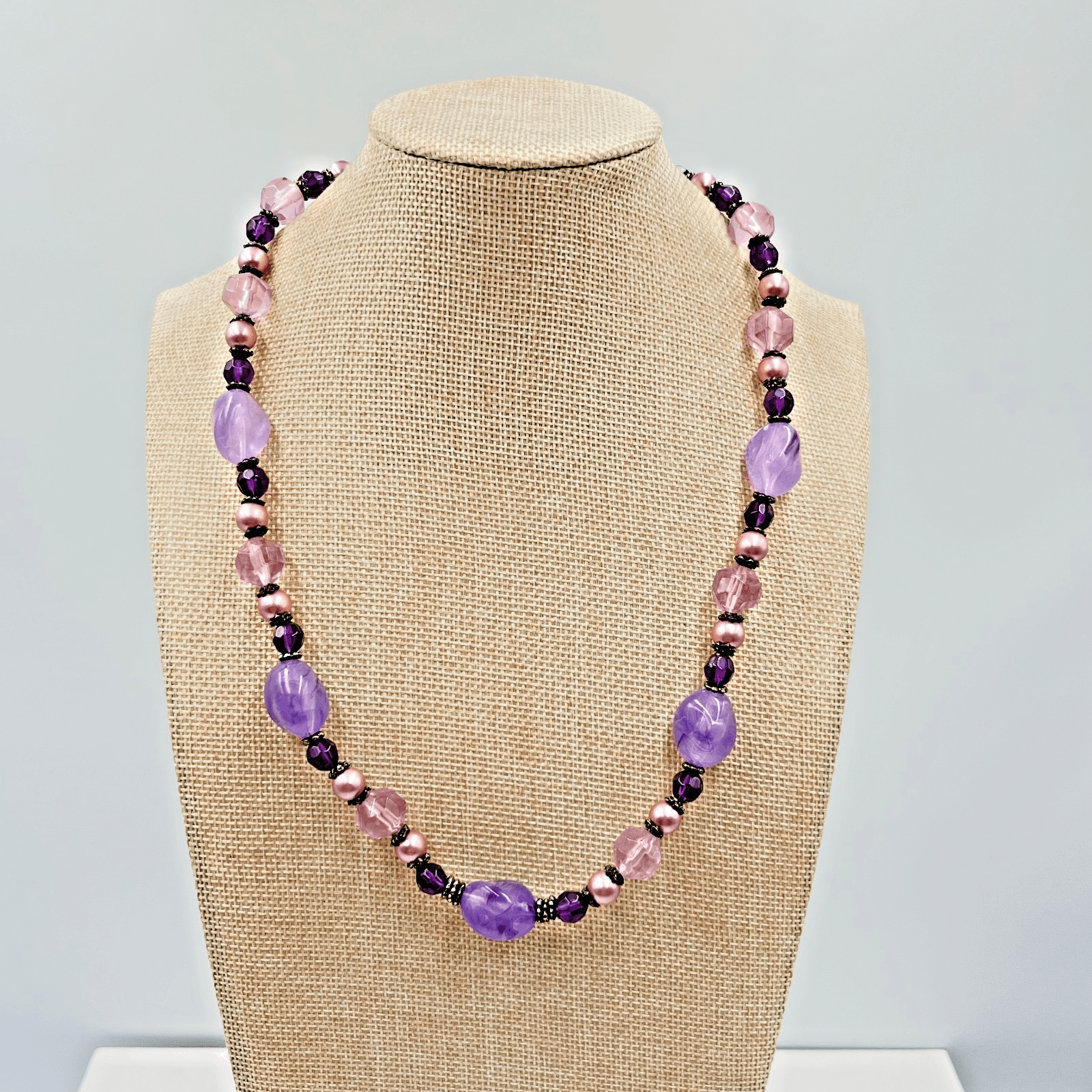 Vintage Y2K Purple Acrylic Bead & Faux Pearl Statement Necklace Retro Boho