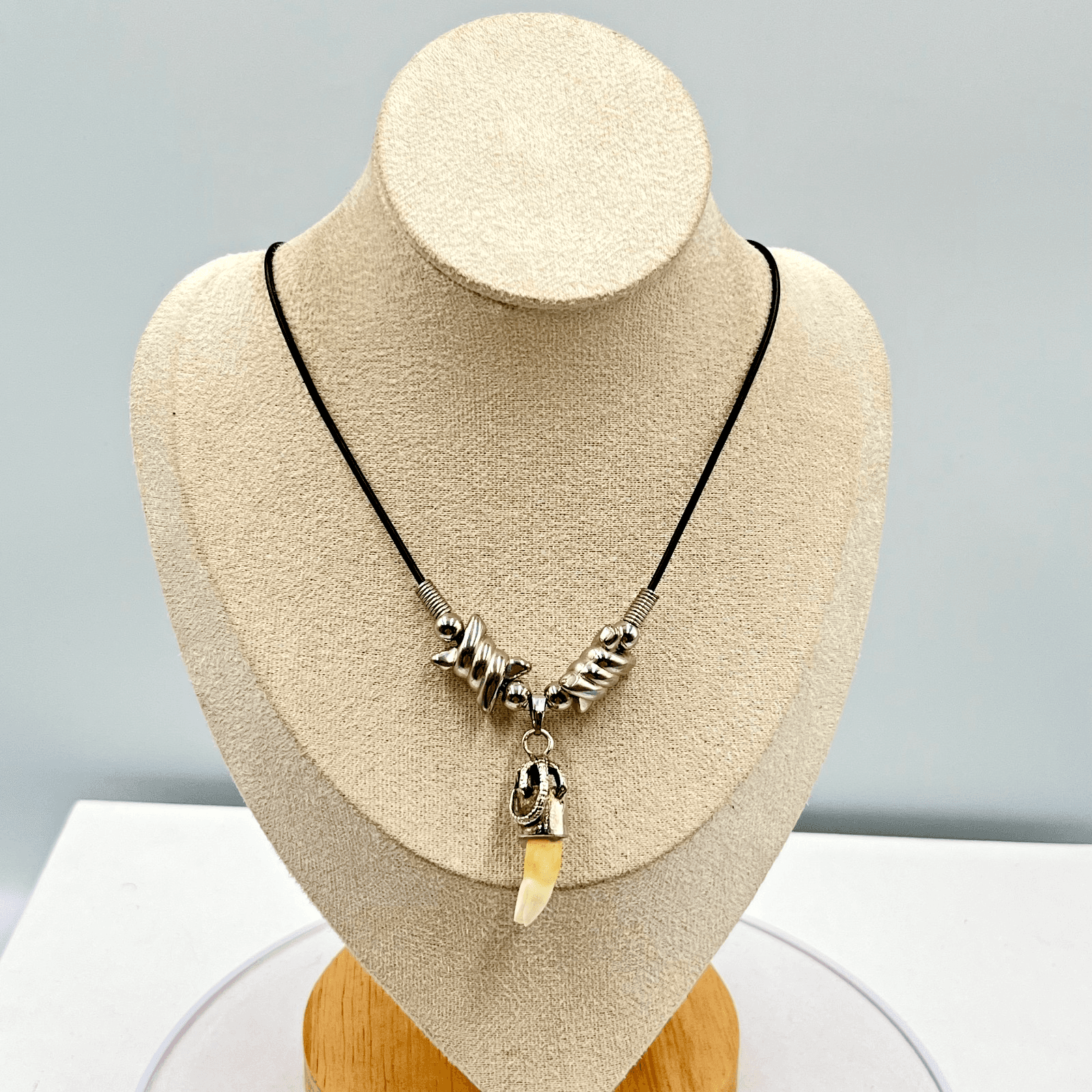 Vintage Faux Tooth Dragon Claw Necklace Barb Wire Beads Black Cord Goth Retro